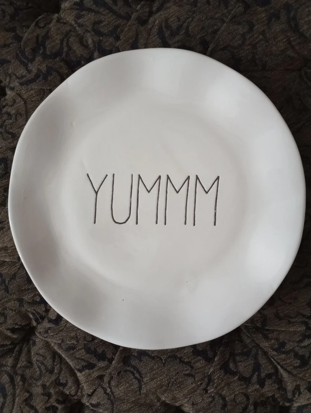 Rae Dunn White Ceramic 'EAT / YUMMM / TASTY' Decorative Dinner Plates - Set of 3